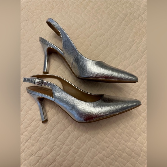 Nordstrom Rack Silver Pointed Toe Slingback Heels - Picture 4 of 4